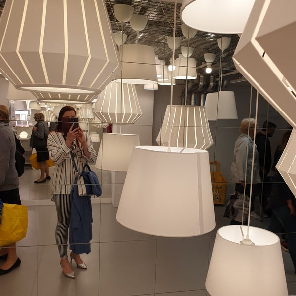 Foto tirada no(a) IKEA Paris Madeleine por Anna Q. em 5/14/2019
