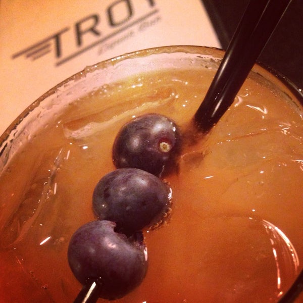 5/7/2014に@thirstyがTroy Liquor Barで撮った写真