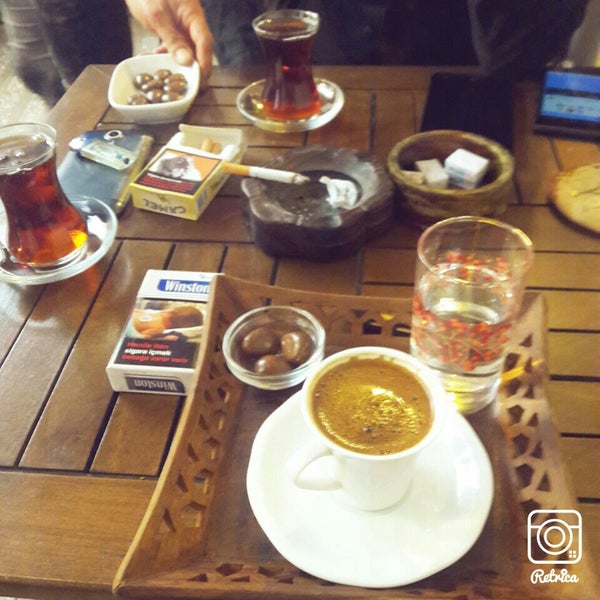 Photo taken at Melza&#39;s Cafe by Ruşan M. on 4/24/2016