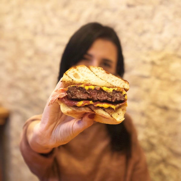 2/1/2019 tarihinde Su P.ziyaretçi tarafından Köşk Kasap Burger &amp; Steak House'de çekilen fotoğraf