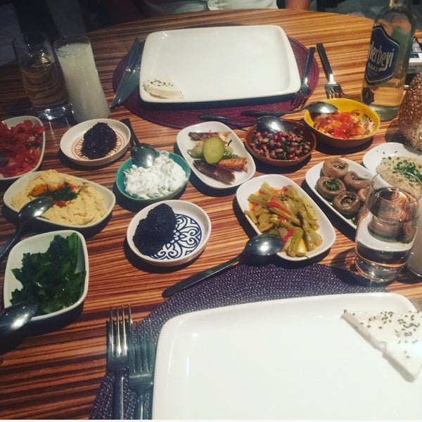 Foto tirada no(a) Efruz Restaurant por Funda &. em 10/29/2016