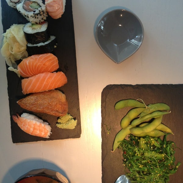 9/11/2013에 Min N.님이 Sushi&#39;N&#39;Roll에서 찍은 사진