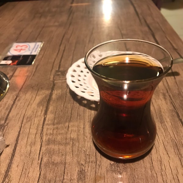 Photo taken at Çekirdek Coffee by 𝒜ℋℳℰ𝒯 . on 12/8/2019