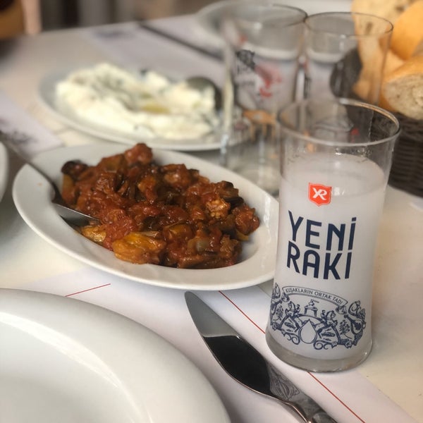 Photo prise au Ege BBQ Kasap Ülkü par Selim G. le11/17/2019