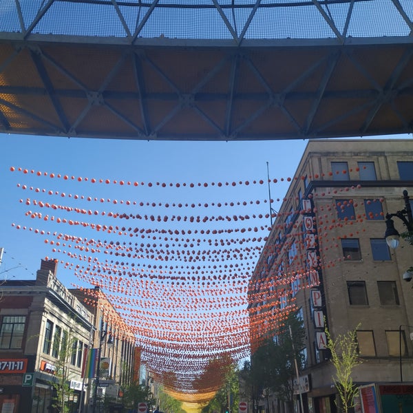 Das Foto wurde bei Village Gai von Sasha G. am 6/6/2019 aufgenommen