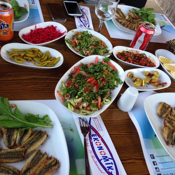 Das Foto wurde bei Ekonomik Balık Restaurant Avanos von Ömer S. am 10/27/2015 aufgenommen