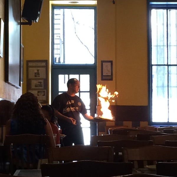9/4/2014にZooeyがUncle Nick&#39;s Greek Cuisineで撮った写真