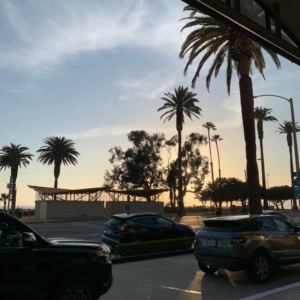 3/31/2022 tarihinde Laura B.ziyaretçi tarafından The Bungalow Santa Monica'de çekilen fotoğraf