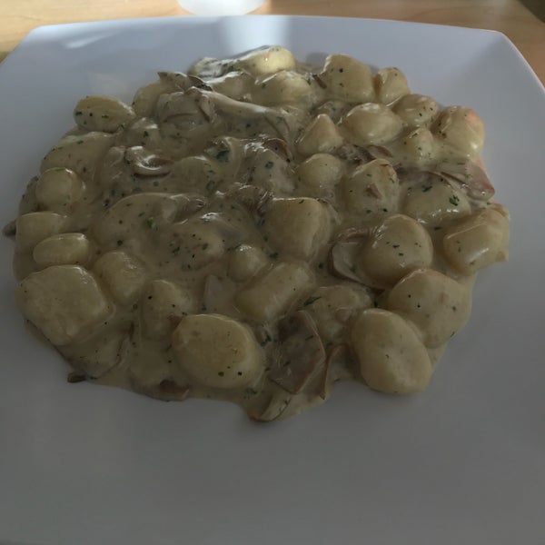 The gnocchi porcini is AMAZING, its a must go in Los Angeles!