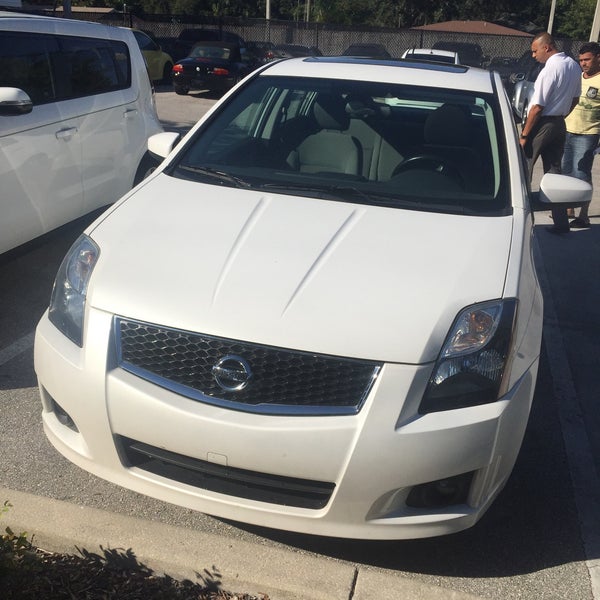 Photos at Greenway Kia West Auto Dealership in Orlando