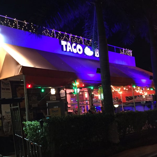 Photo prise au Taco Beach Shack par Alan L. le11/24/2015