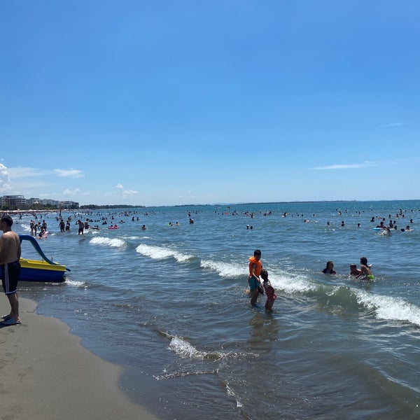 Shëngjin Beach