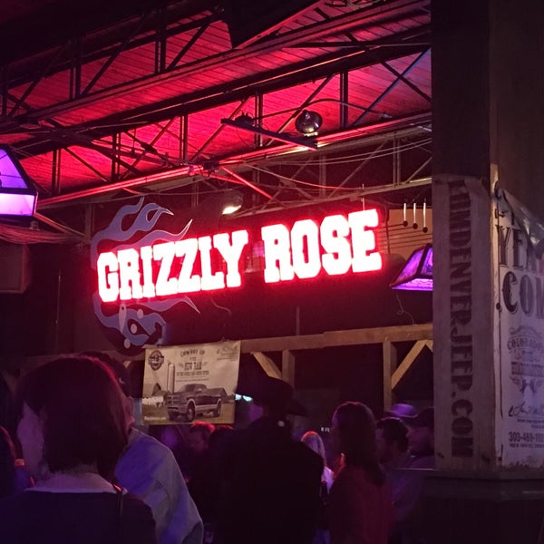 Photo taken at Grizzly Rose by Emaleigh R. on 3/26/2016