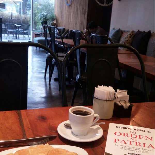 7/19/2018 tarihinde Roberto Rodrigo R.ziyaretçi tarafından Faustina Café'de çekilen fotoğraf