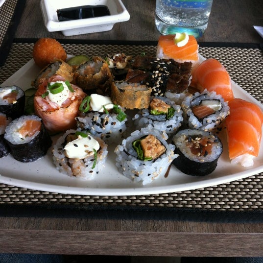 Foto scattata a Mokai Sushi Lounge Bar da Gustavo T. il 12/8/2012