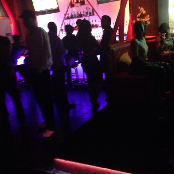 Снимок сделан в Trilogy Nightclub &amp; Hookah Lounge пользователем Annette P. 4/4/2014