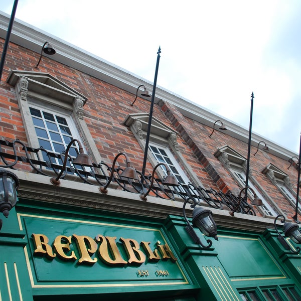 3/25/2014にRepublik BarがRepublik Barで撮った写真