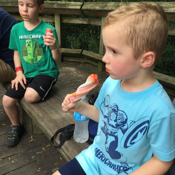 Das Foto wurde bei Cameron Park Zoo von James V. am 6/12/2016 aufgenommen