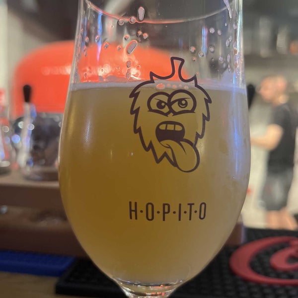 รูปภาพถ่ายที่ Hopito Craft Beer &amp; Pizza โดย Alan D. เมื่อ 2/10/2022