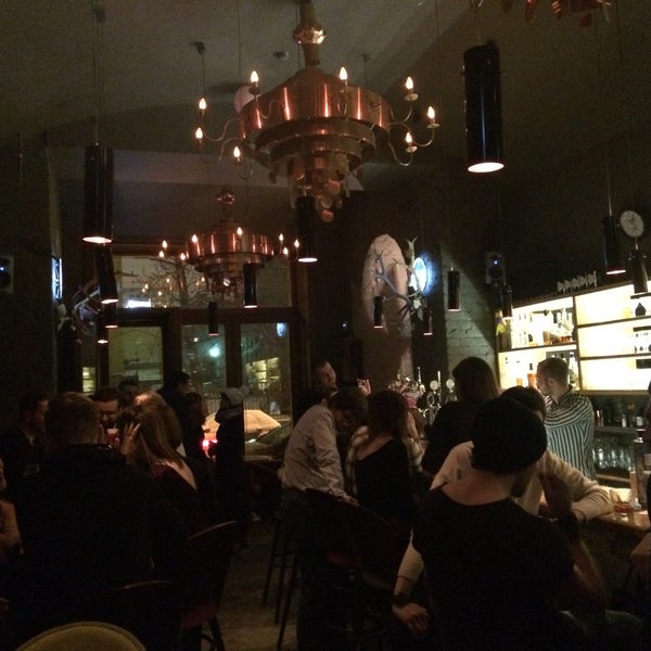 Foto diambil di Zing Bar oleh Maer pada 1/10/2015
