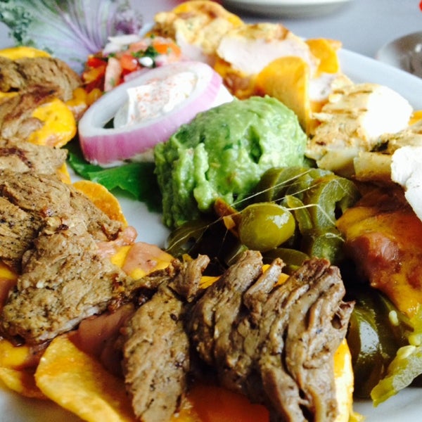Foto diambil di Fernando&#39;s Mexican Cuisine oleh Patrizio pada 9/28/2013