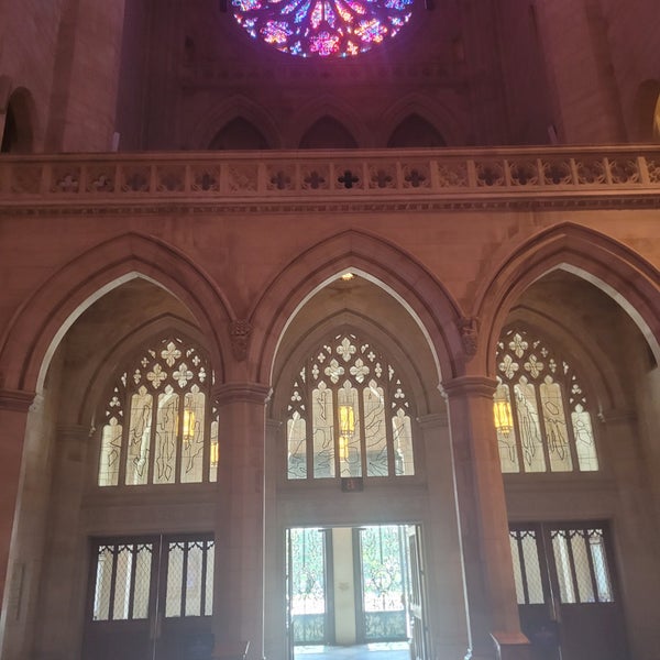 Foto diambil di Washington National Cathedral oleh Tim S. pada 5/30/2023