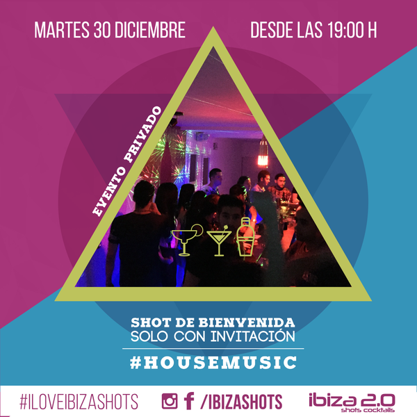 Foto scattata a Ibiza Shots Cocktails da Ibiza Shots Cocktails il 12/22/2014