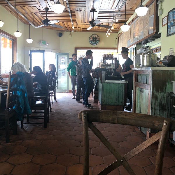 Foto tirada no(a) Beachside Coffee Bar &amp; Kitchen por Karla D. em 6/30/2018