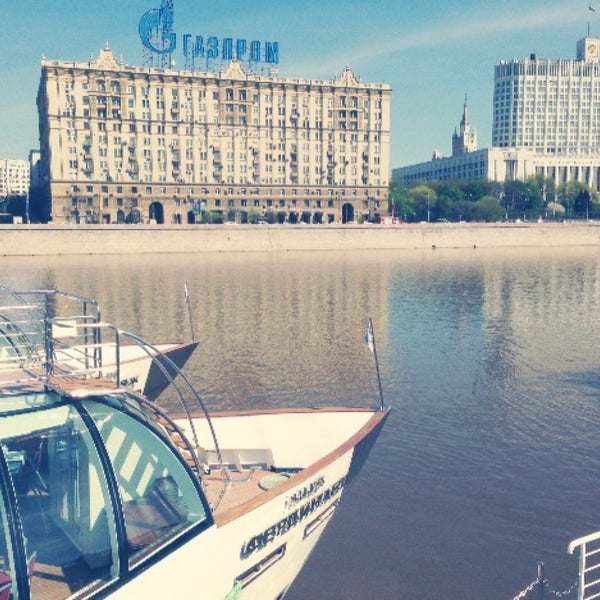 Причал гостиница украина