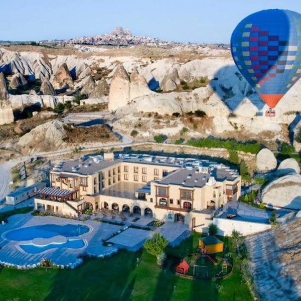 Foto diambil di Tourist Hotels &amp; Resorts Cappadocia oleh (Ade) Armansjah S. pada 5/13/2022