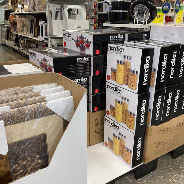 CEMACO Metro 15 Tienda de muebles y artículos para el hogar en Guatemala