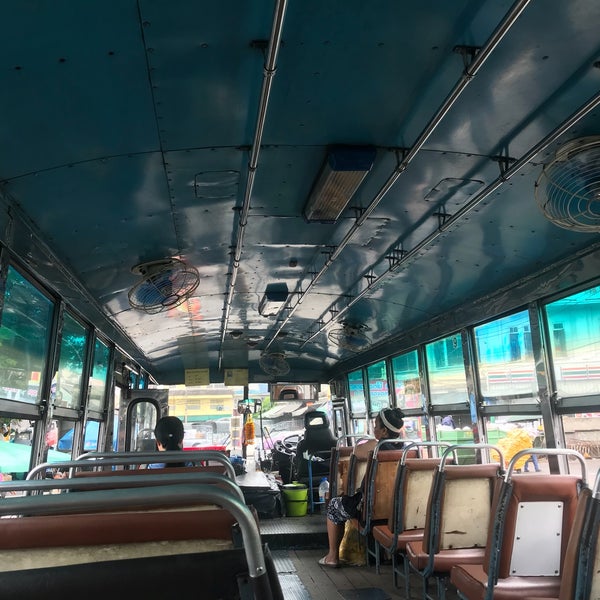 Bus Depot 8 (ท่าปล่อยรถสาย 8) - วังบูรพาภิรมย์ - 3 tips