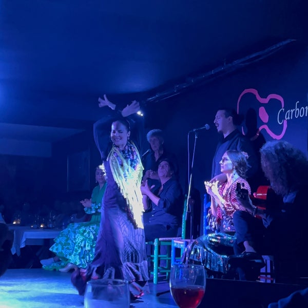 Das Foto wurde bei Las Tablas Tablao Flamenco von Estefania M. am 9/16/2022 aufgenommen