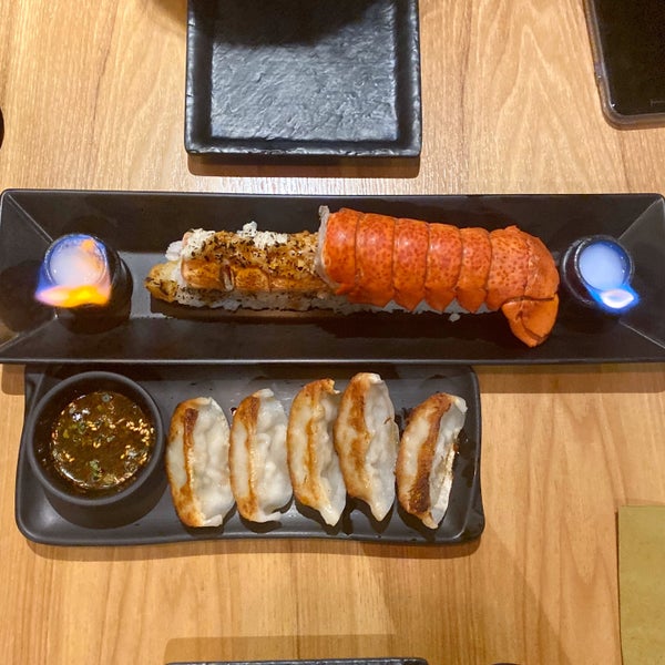Photo taken at Sakanaya Restaurant by AV on 11/2/2019