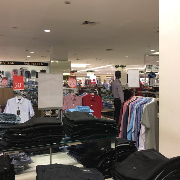 METRO Department Store Gran tienda en Makassar