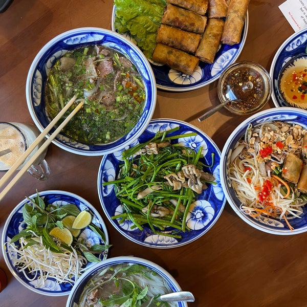 Photo taken at Thìa Gỗ Restaurant Da Nang by Alexa C. on 7/5/2023