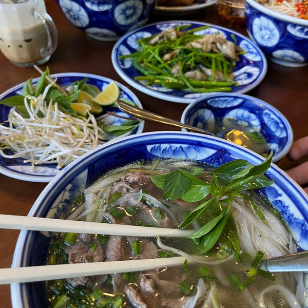 Photo taken at Thìa Gỗ Restaurant Da Nang by Alexa C. on 7/5/2023
