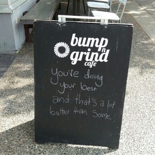 Bump n. Bump n