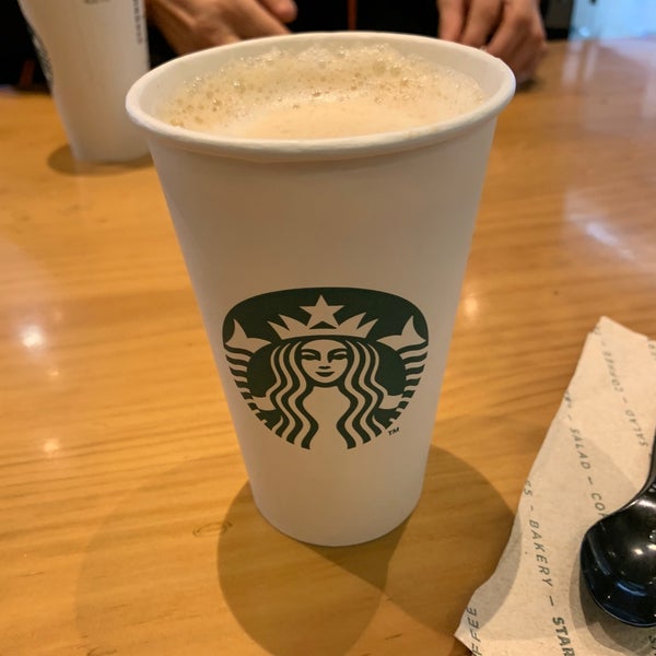 Starbucks Cafetería en Bellavista