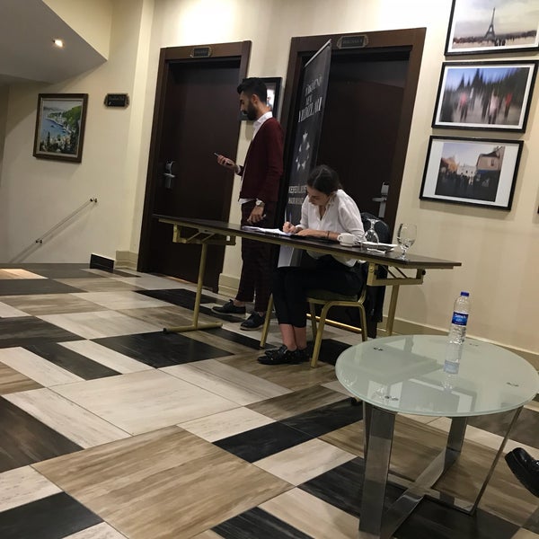 10/22/2017 tarihinde 💃 Rüşen 💃🍷❤️ T.ziyaretçi tarafından Konak Hotel'de çekilen fotoğraf