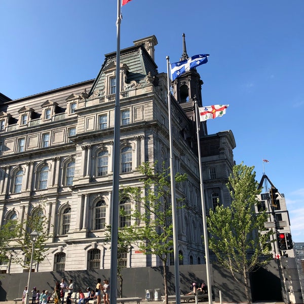 Rue NotreDame VieuxMontréal 0 tips