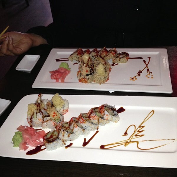 2/25/2013 tarihinde Victor A.ziyaretçi tarafından Sushi Tatsu Japanese Restaurant'de çekilen fotoğraf