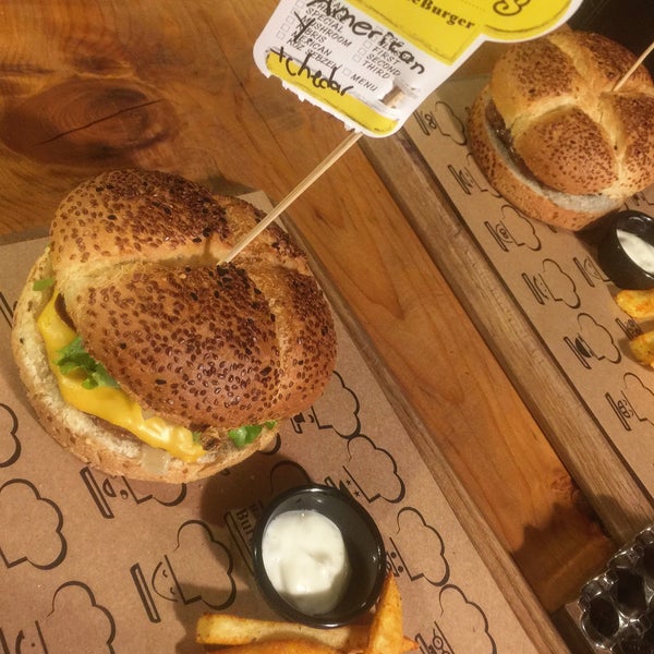 Foto scattata a Şef&#39;s Burger da Burcu G. il 2/1/2017