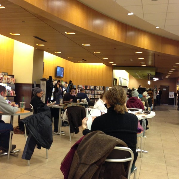 Barnes Noble Bookstore In Upper East Side