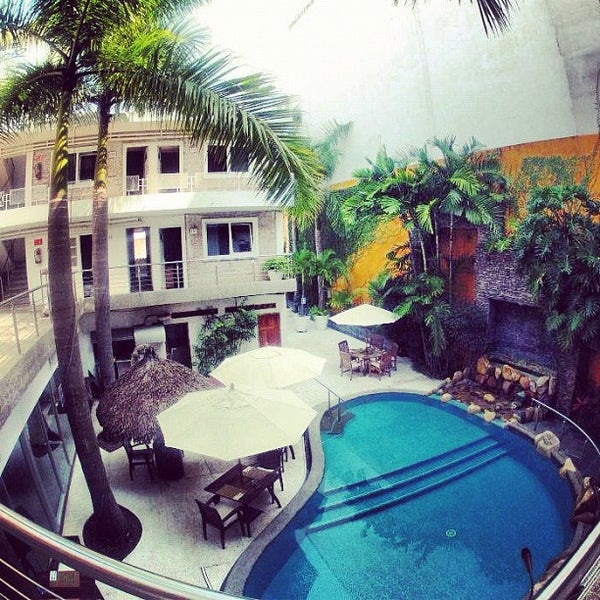 11/14/2012 tarihinde Hotel Rio Malecon Vallartaziyaretçi tarafından Hotel Rio Malecon'de çekilen fotoğraf