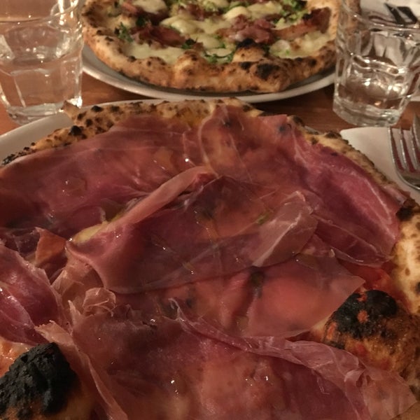 10/1/2016にShaun W.がSottocasa Pizzeriaで撮った写真