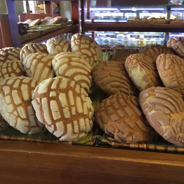 Pastelería La Flor - Bakery in Aguascalientes