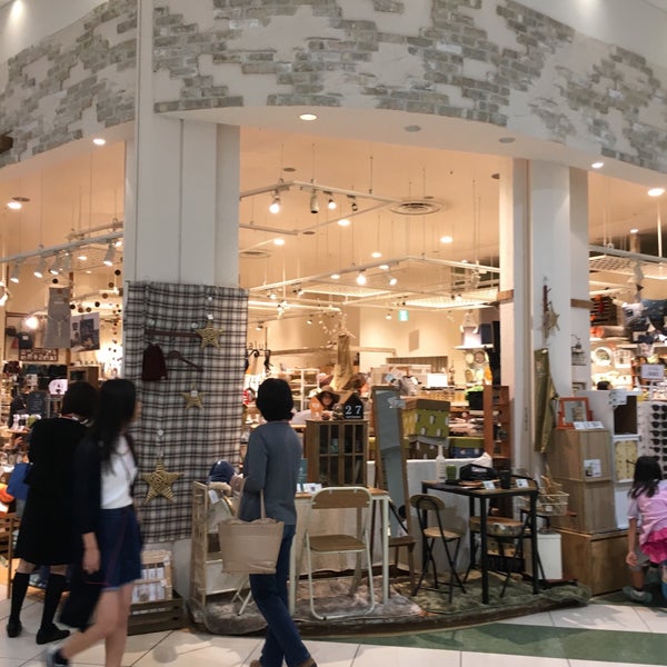 Salut 越谷レイクタウン店 レイクタウン3 1 1 Da Fotograflar Salut 越谷レイクタウン店 レイクタウン3 1 1 Da Fotograflar