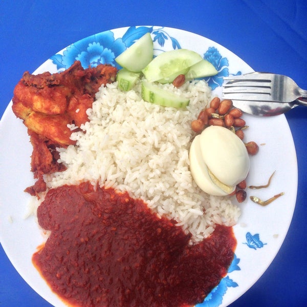 Seri Mayang Nasi Lemak Kukus - 10u002612, Medan Selera Bukit Beruang