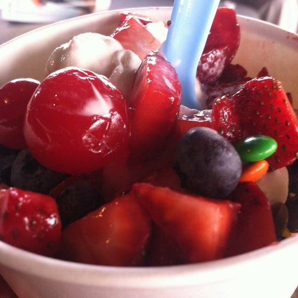 3/30/2013にAlex M.がTwirl Frozen Yogurtで撮った写真